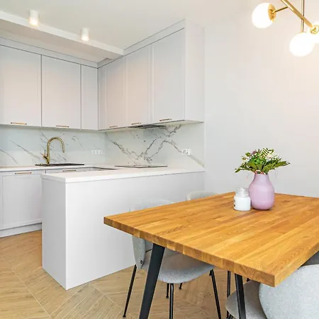 Prázdninový dům Citystay Piekny Dom Z Ogrodem W Kosakowie
